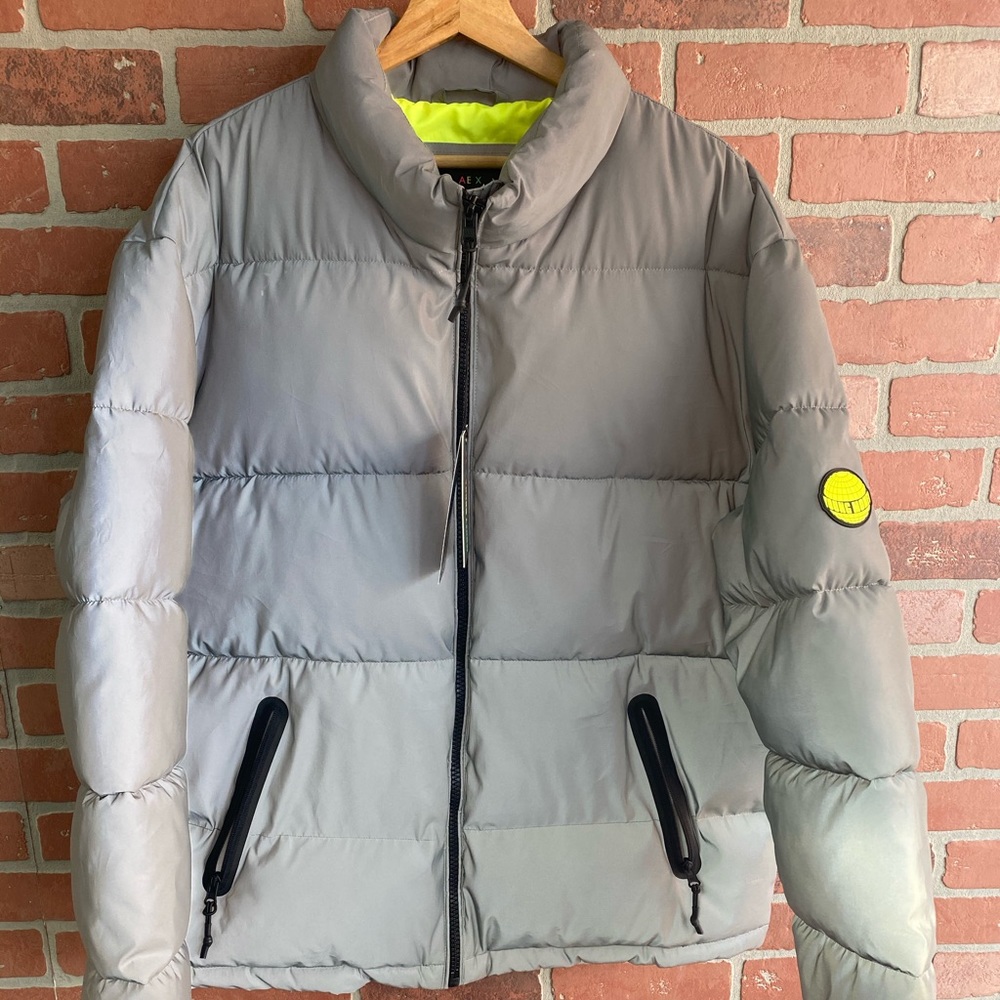 NWT american eagle YOUNG MONEY puffer jacket